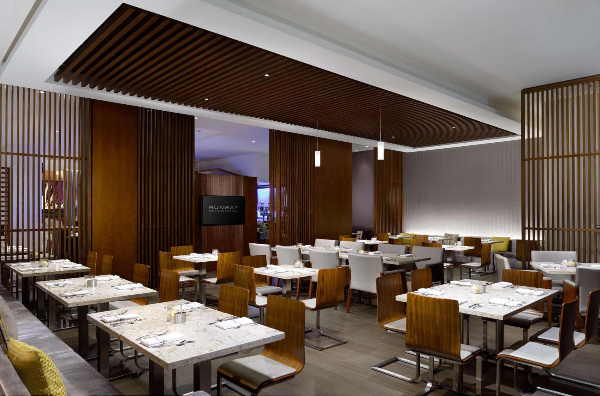 Hilton Woodland Hills/ Angeles 3* Los Angeles